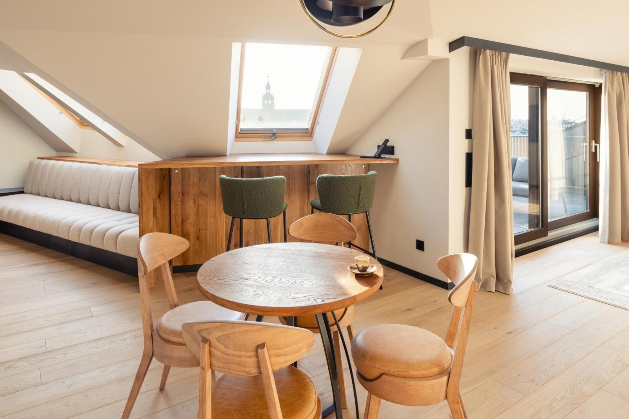 Nomadic Urban Premium *