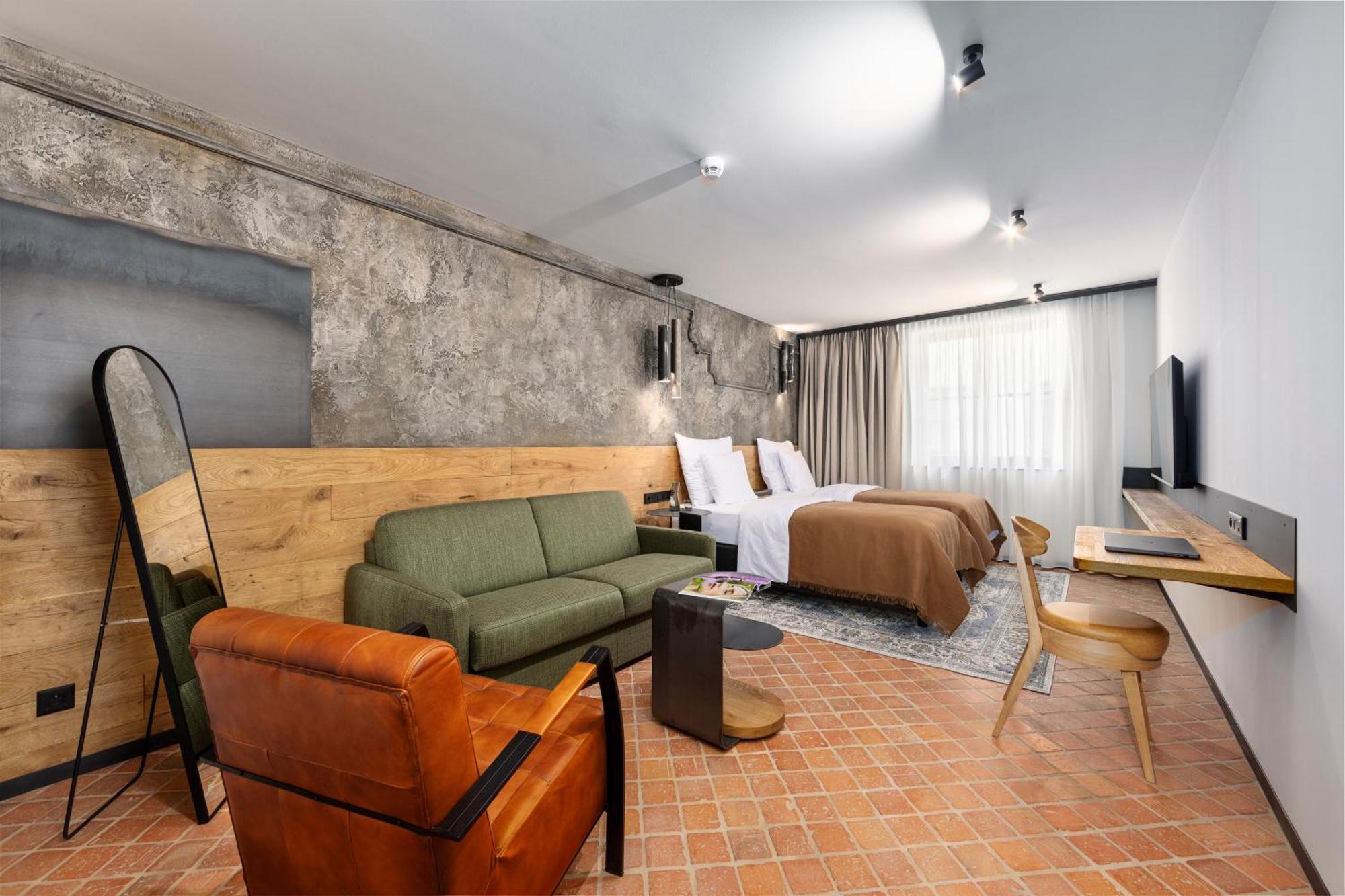 Nomadic Urban Premium *